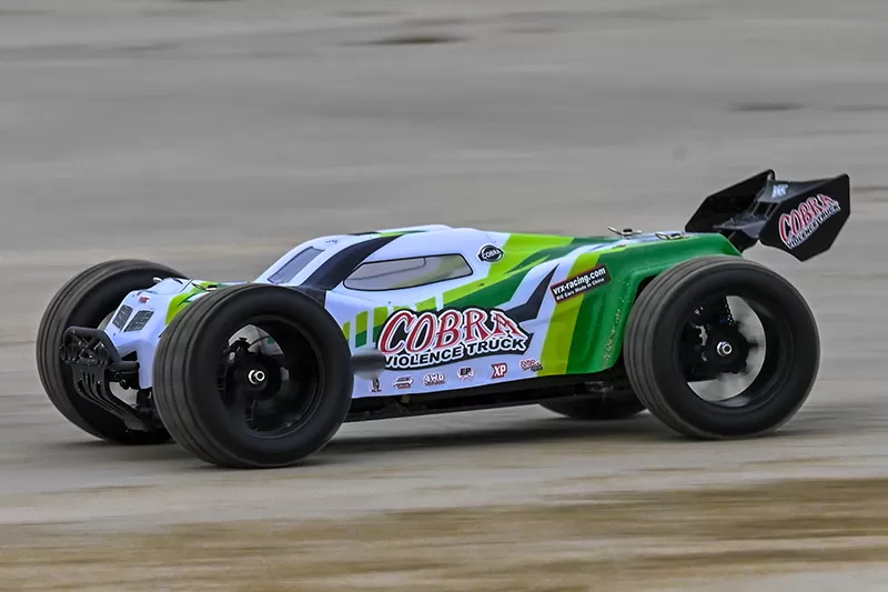 8 Scale 4WD fuoristrada elettrico RC Truggy 2.4G spazzolato ad alta velocità RTR # RH817