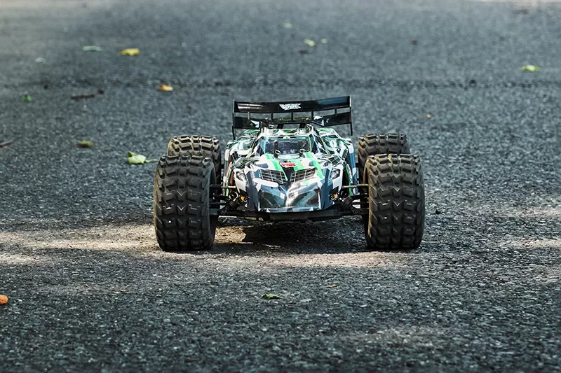 8 Scale 4WD fuoristrada elettrico RC Truggy 2.4G Brushless ad alta velocità RTR # RH818