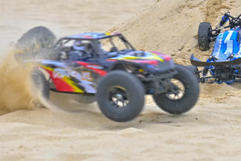 10 Scale 4WD fuoristrada elettrico RC Sand Buggy 2.4G Brushless ad alta velocità RTR # RH1045