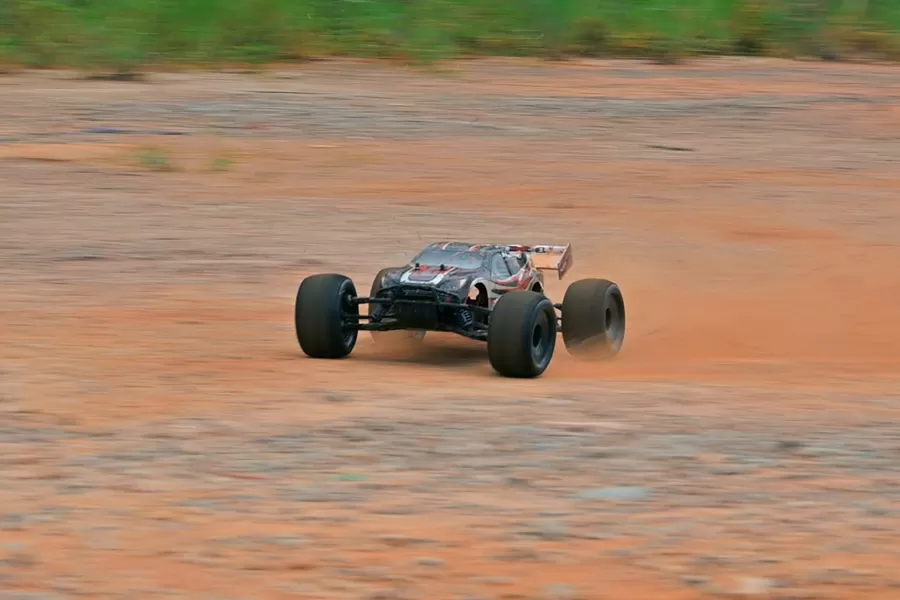 8 Scale 4WD fuoristrada elettrico RC Truggy 2.4G Brushless ad alta velocità RTR # RH811