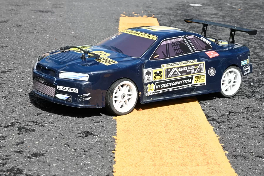 10 Scale 4WD On-road Electric RC Touring 2.4G Brushless ad alta velocità RTR # RH1026