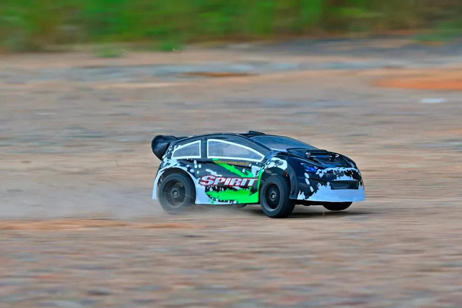 16 Scale 4WD fuoristrada elettrico RC Rally 2.4G Brushless ad alta velocità RTR # RH1612